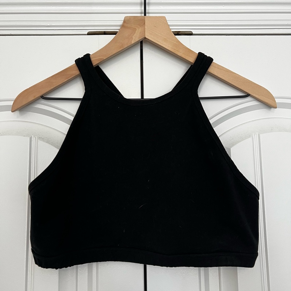 Black cross back sports bra